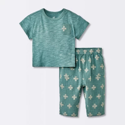 Baby Boys' 2pc Plus Graphic T-Shirt & Gauze Pants Set - Cloud Island™ Blue 6 Baby Boys' 2pc Plus Graphic T-Shirt & Gauze Pants Set - Cloud Island™ Blue - Image 4