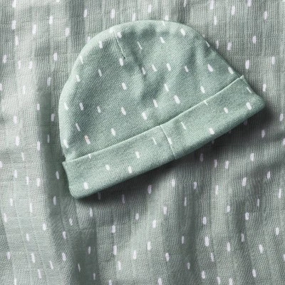 Hospital Muslin Swaddle And Hat Gift Set - 2ct - Green - Cloud Island™ 4 Hospital Muslin Swaddle And Hat Gift Set - 2ct - Green - Cloud Island™ - Image 2