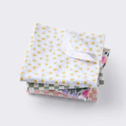 Flannel Baby Blankets - Painterly Floral - 4pk - Cloud Island™ -1st Step Store GUEST 9f34e094 172f 4d39 9110 1c48fd66a3ad