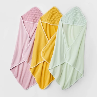 Baby Girls' 3pk Hooded Towel - Cloud Island™ 5 Baby Girls' 3pk Hooded Towel - Cloud Island™ - Image 3
