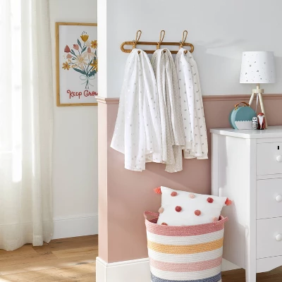 Muslin Swaddle Blankets Hedgehog 3pk - Cloud Island™ 3 Muslin Swaddle Blankets Hedgehog 3pk - Cloud Island™